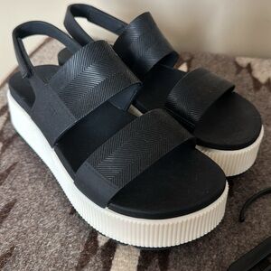 REEF Waterproof Platform Sandals Size 8 NWT